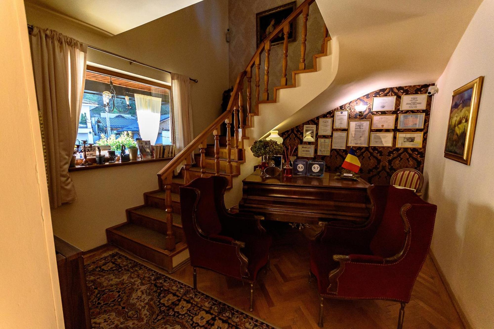 Vila Sarada Boutique Deva Esterno foto
